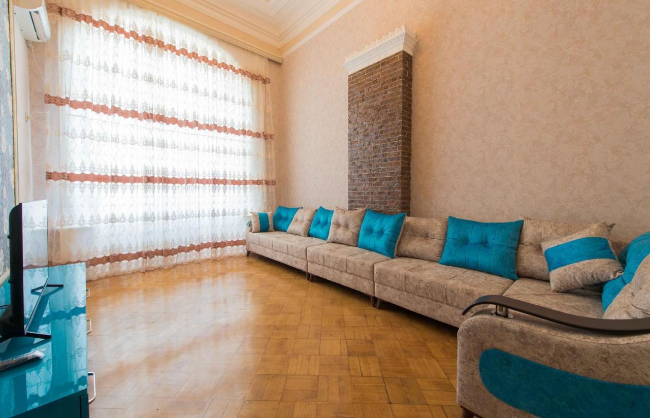 Stay Inn Lovely City Center Apartment Баку Екстер'єр фото